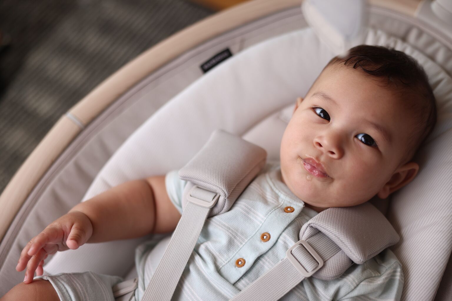 uppababy g-luxe stroller UPPAbaby G-Luxe Stroller – Greyson (Charcoal mélange/Carbon) main image 1