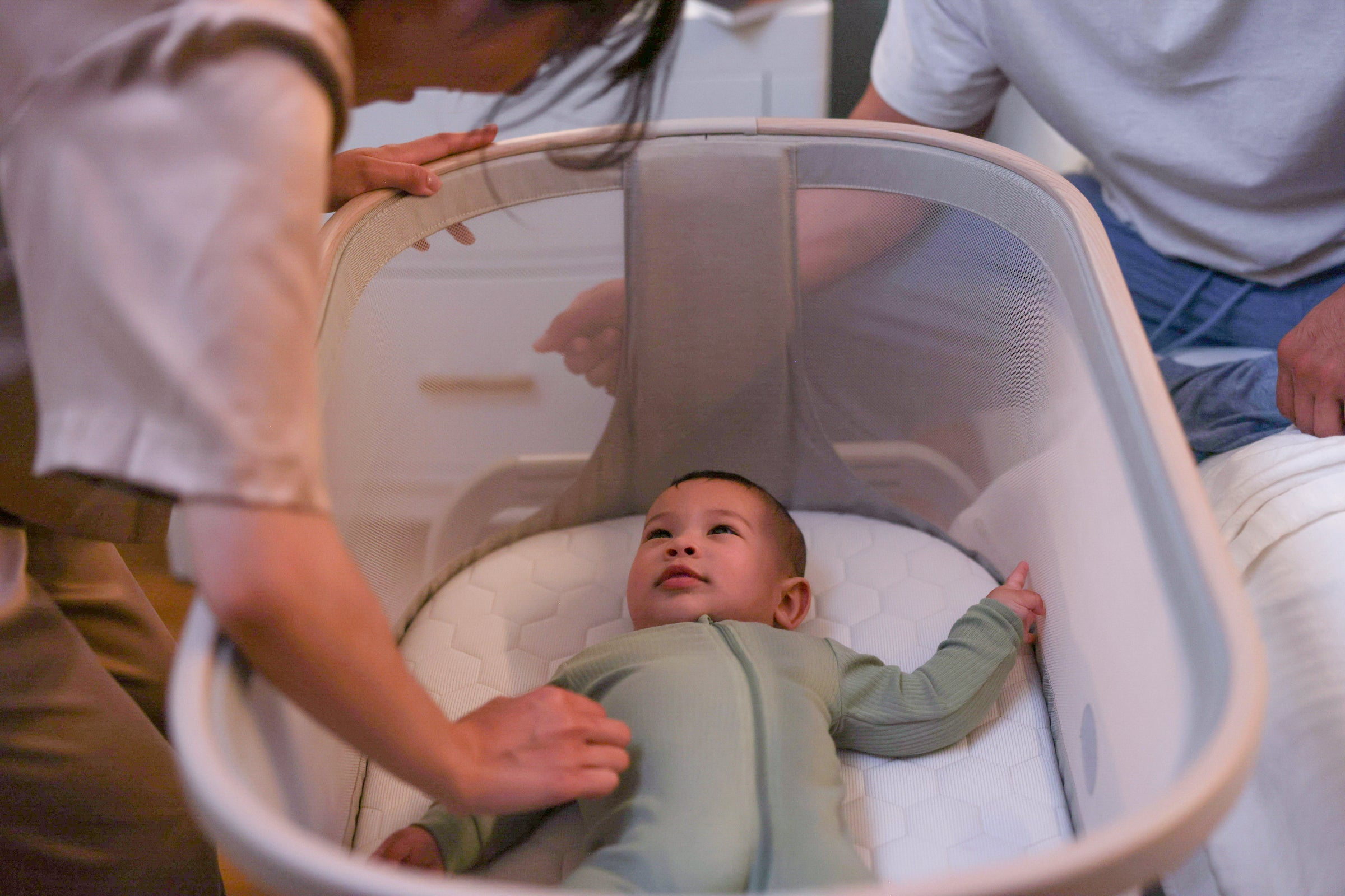 メリスページ Maxi-Cosi Iora Bedside Bassinet